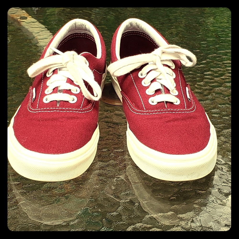 Cranberry red van lace up